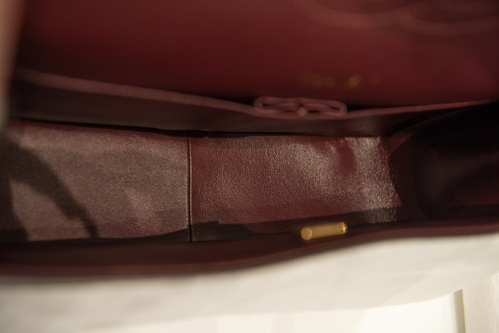 CHANEL Maxi Classic Caviar Leather Shoulder Bag (’24)