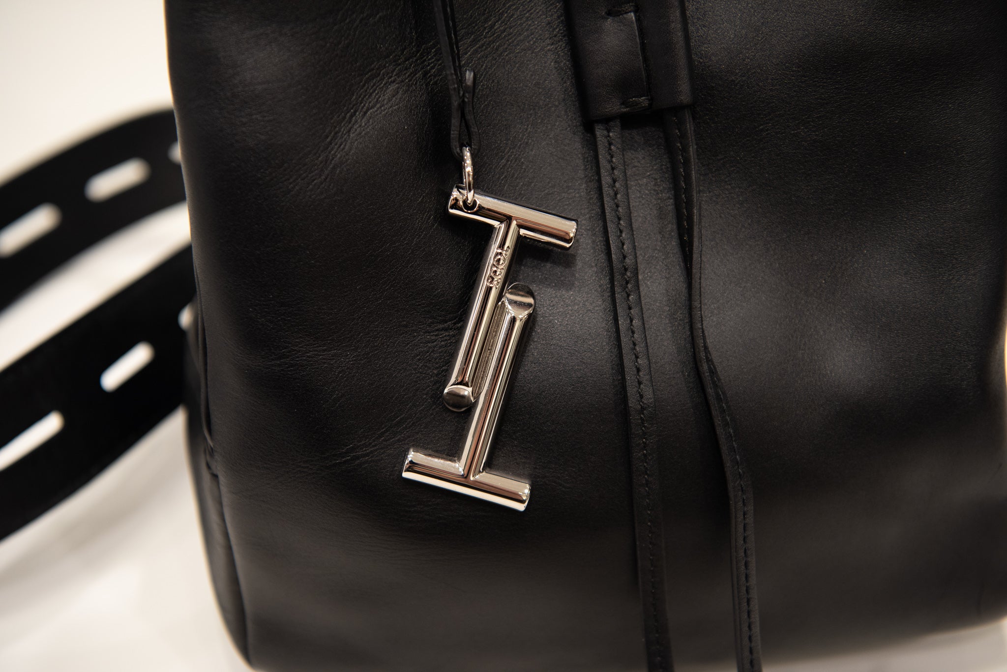 TOD'S Leather Cossbody Bucket Bag