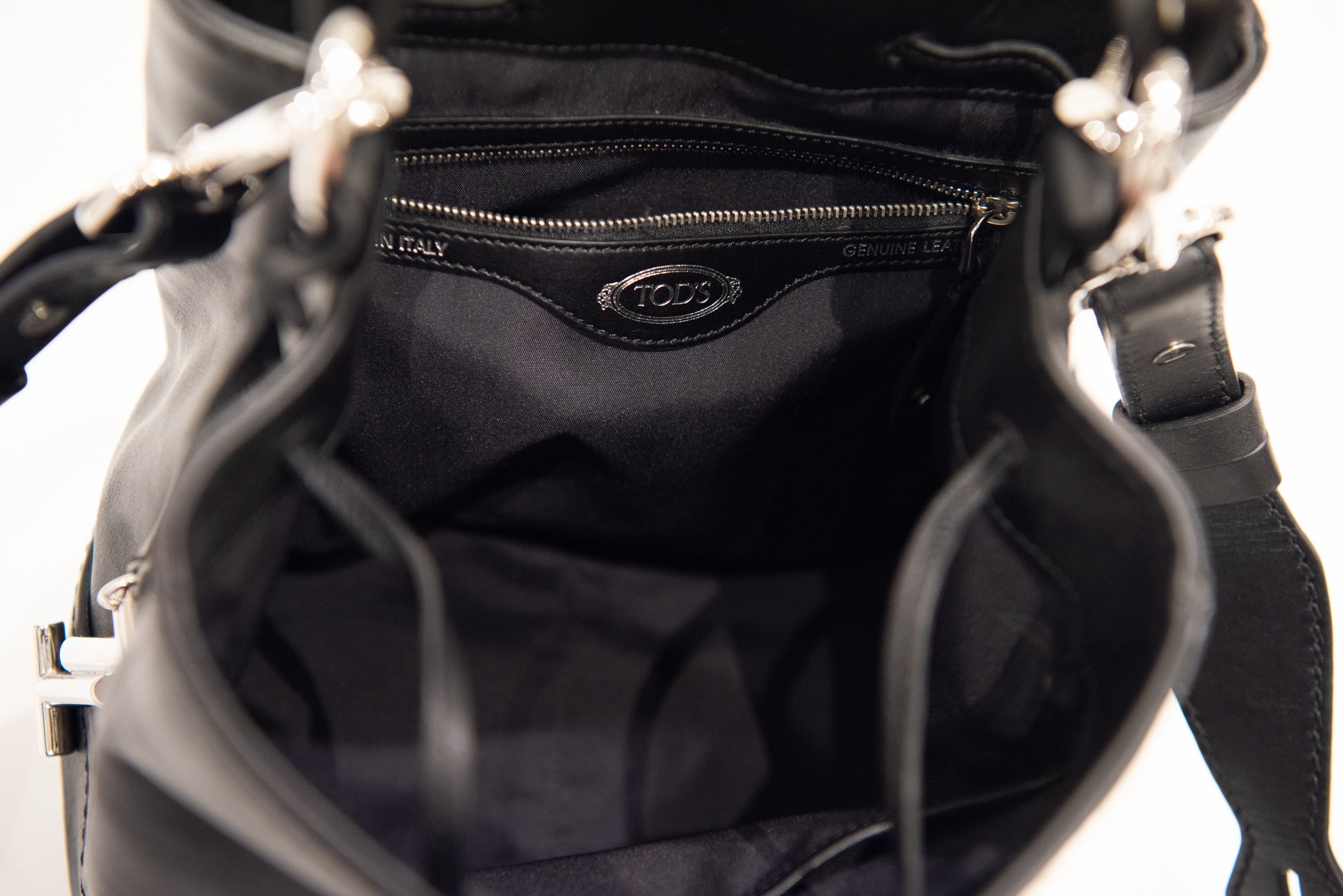 TOD'S Leather Cossbody Bucket Bag