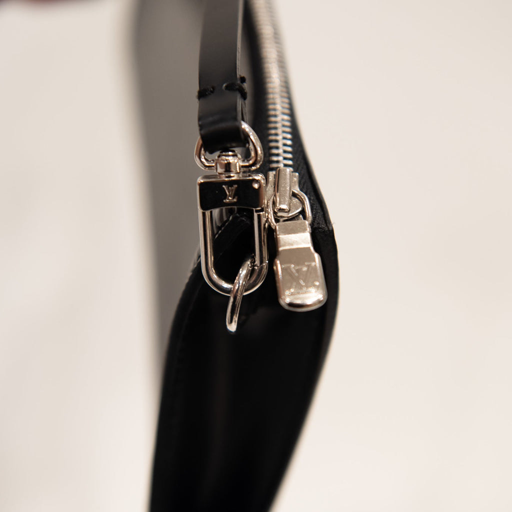 LOUIS VUITTON Epi Pochette Bag